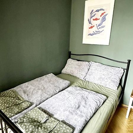 Ruhige & Grosse Altbauwohnung 7Min Zum Zentrum Wenen Buitenkant foto