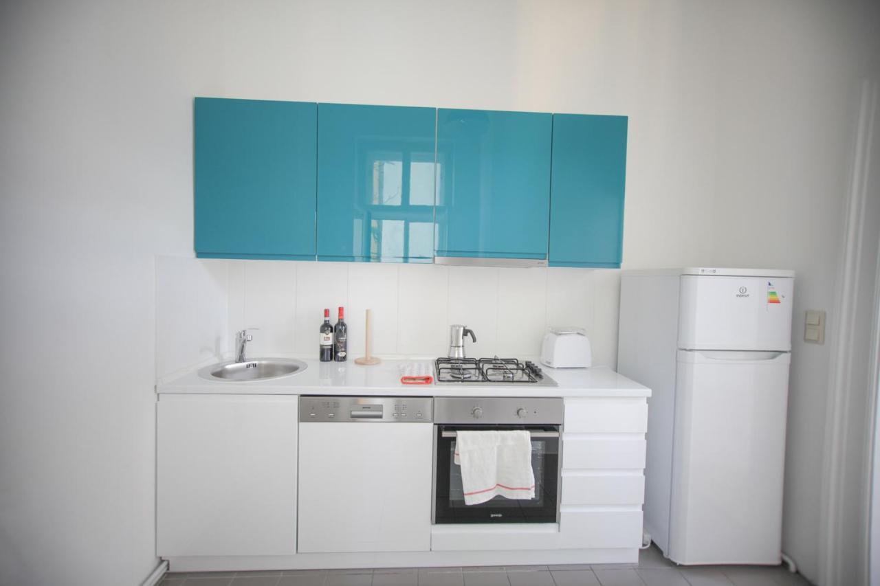 Ruhige & Grosse Altbauwohnung 7Min Zum Zentrum Wenen Buitenkant foto