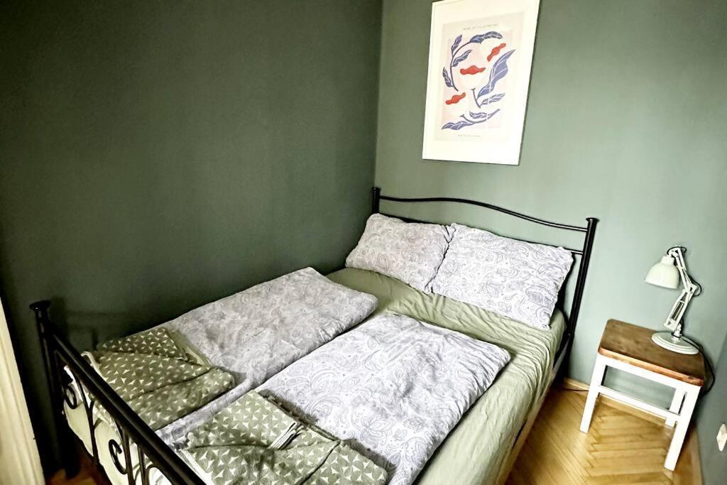 Ruhige & Grosse Altbauwohnung 7Min Zum Zentrum Wenen Buitenkant foto